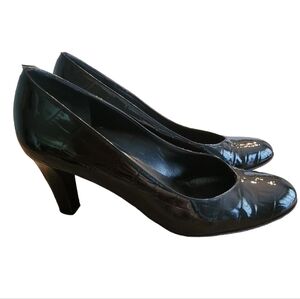 Salvatore Ferragamo  Black Croc Embossed Patent Leather Heels Size 8 1/2